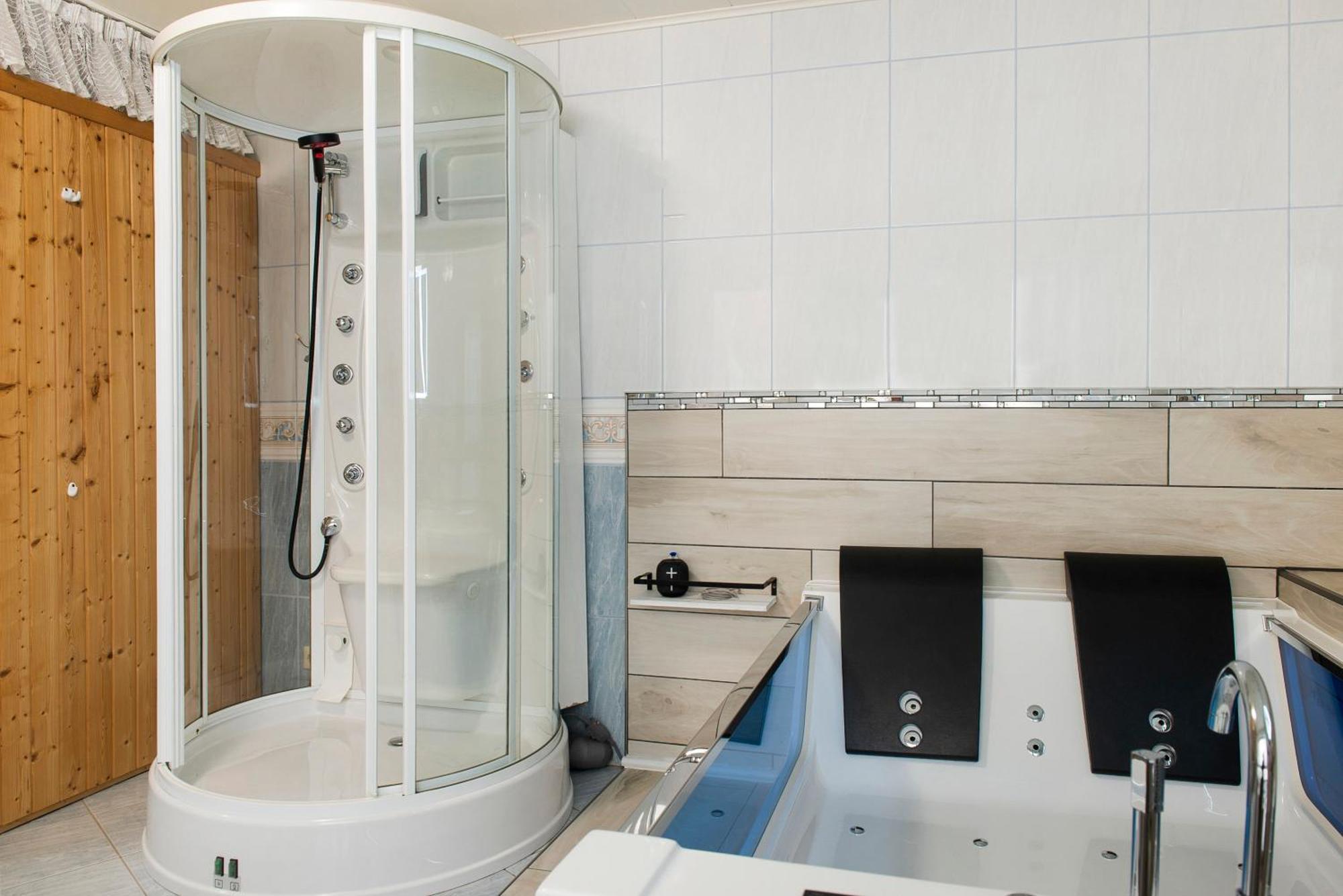 Spawo Mit Sauna Und Whirpool Pfullendorf Bagian luar foto